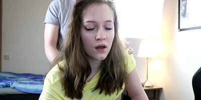 Gamer girl tries to play while getting fucked