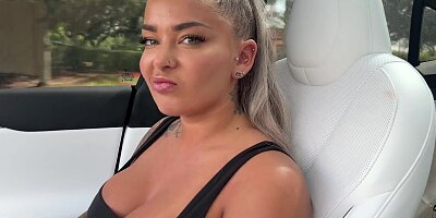 Insanely Sexy Aussie Hayley Davies Fucking Uber Driver In Car
